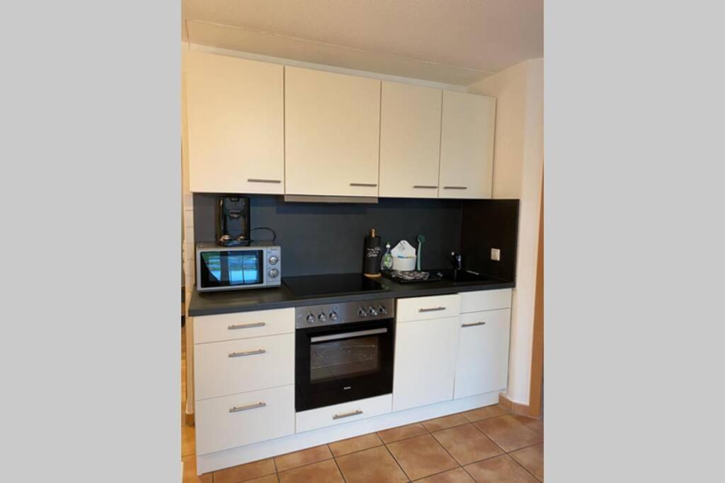 Die Seeblume - Ferienwohnung Mit Pool Und Seeblick Bodman-Ludwigshafen Bagian luar foto