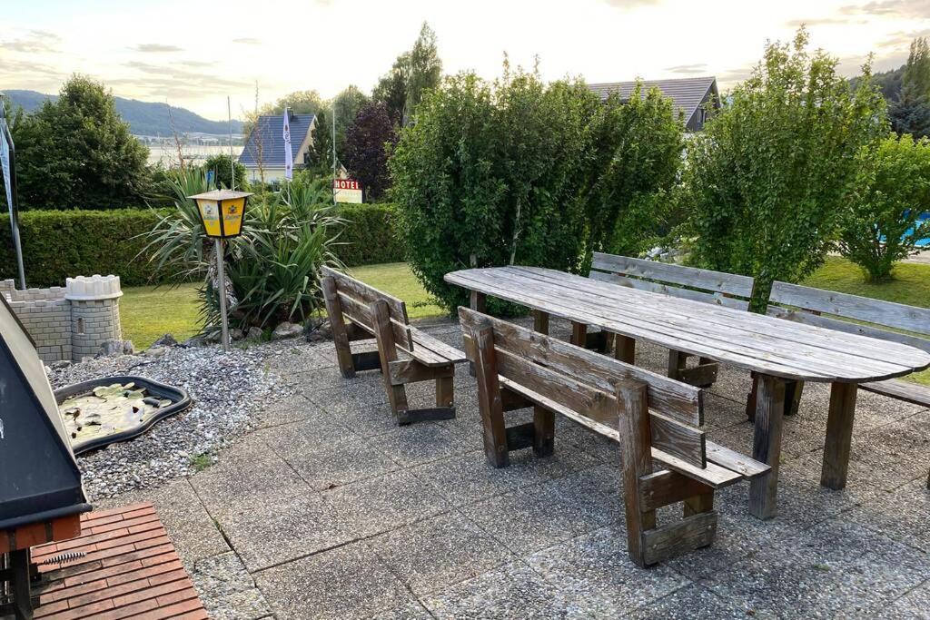 Die Seeblume - Ferienwohnung Mit Pool Und Seeblick Bodman-Ludwigshafen Bagian luar foto