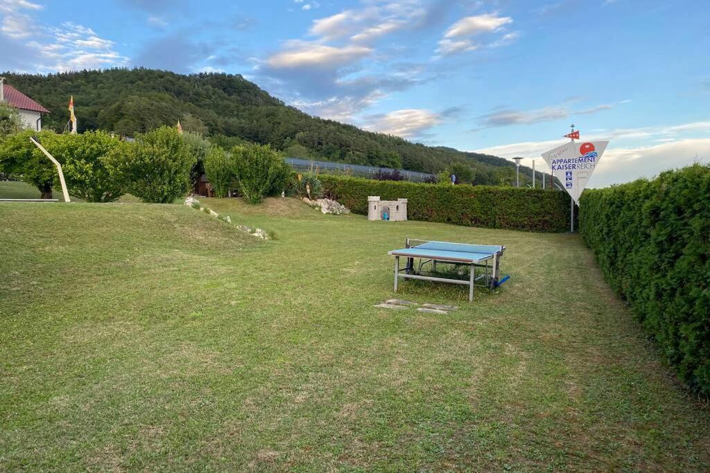 Die Seeblume - Ferienwohnung Mit Pool Und Seeblick Bodman-Ludwigshafen Bagian luar foto